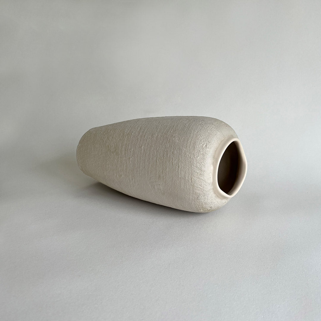 Yuta Large Ceramic Vase - Beige