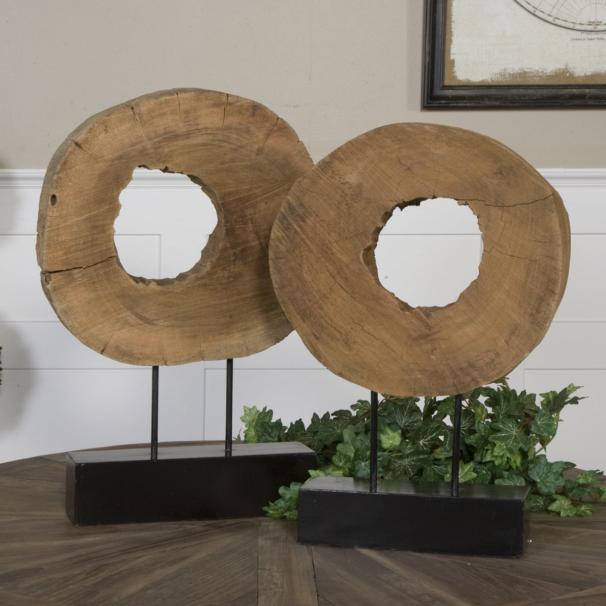 Ashlea Wooden Sculptures – Set of 2