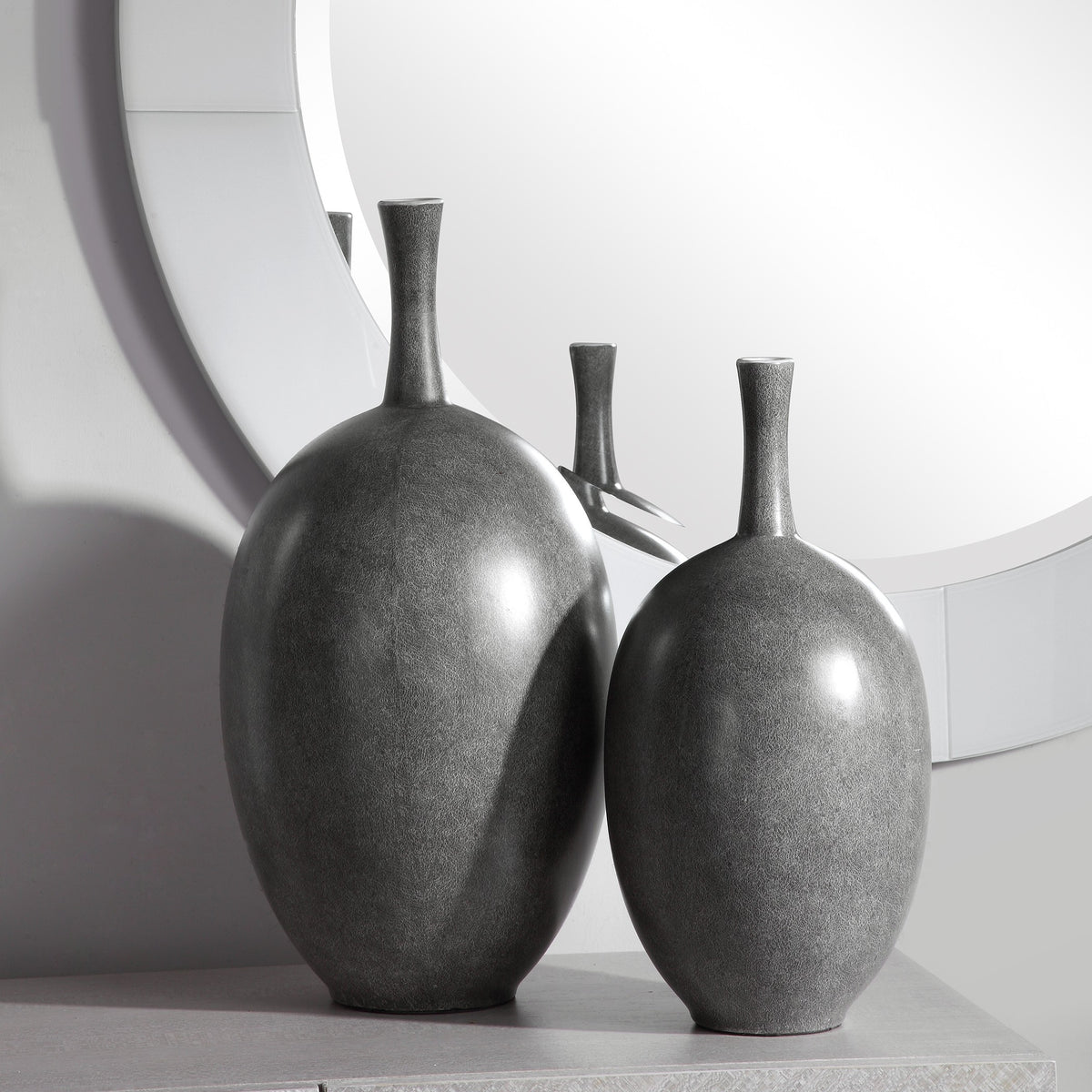Riordan Modern Vases – Set of 2
