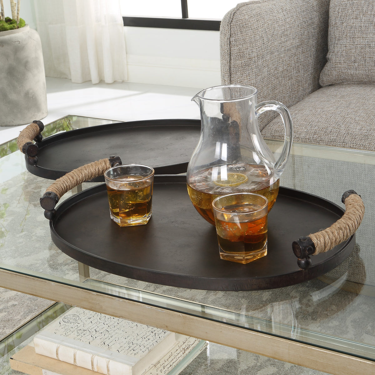 Viggo Bronze Trays – Set of 2
