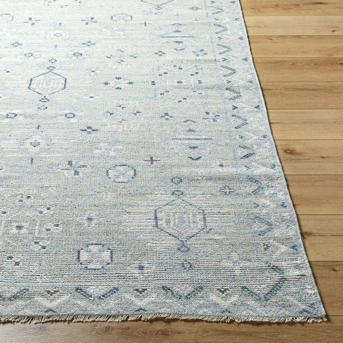 Almeria Hand Knotted Rug – 305 x 244 cm