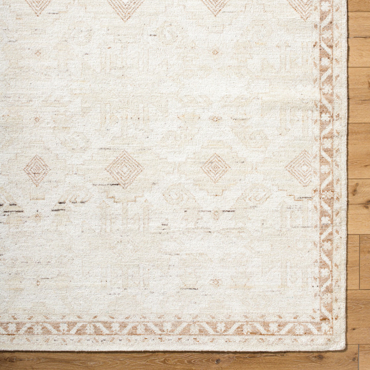 Agora Hand Knotted Rug – 274 x 183 cm