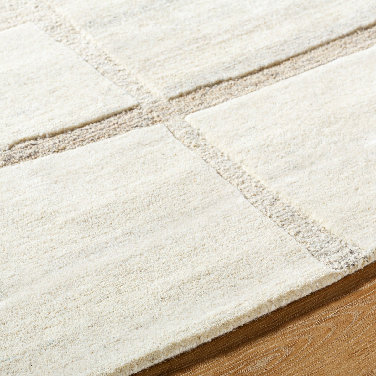 Brook Hand Tufted Rug – 305 x 244cm