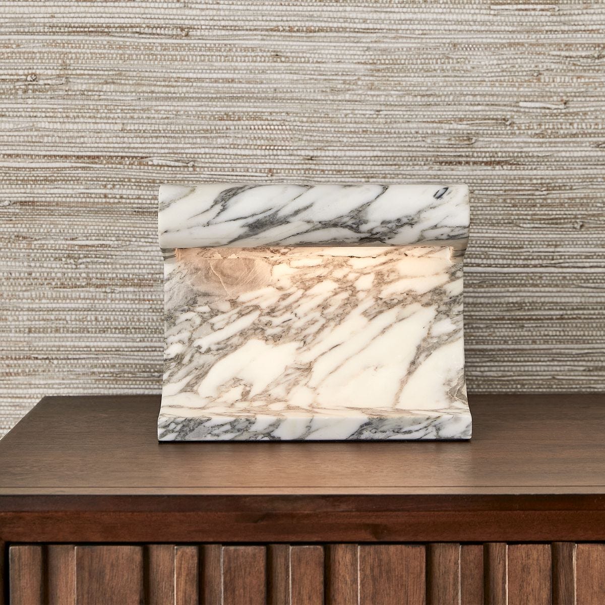 Carved Beam Rechargeable Mini Lamp – Arabescato Marble