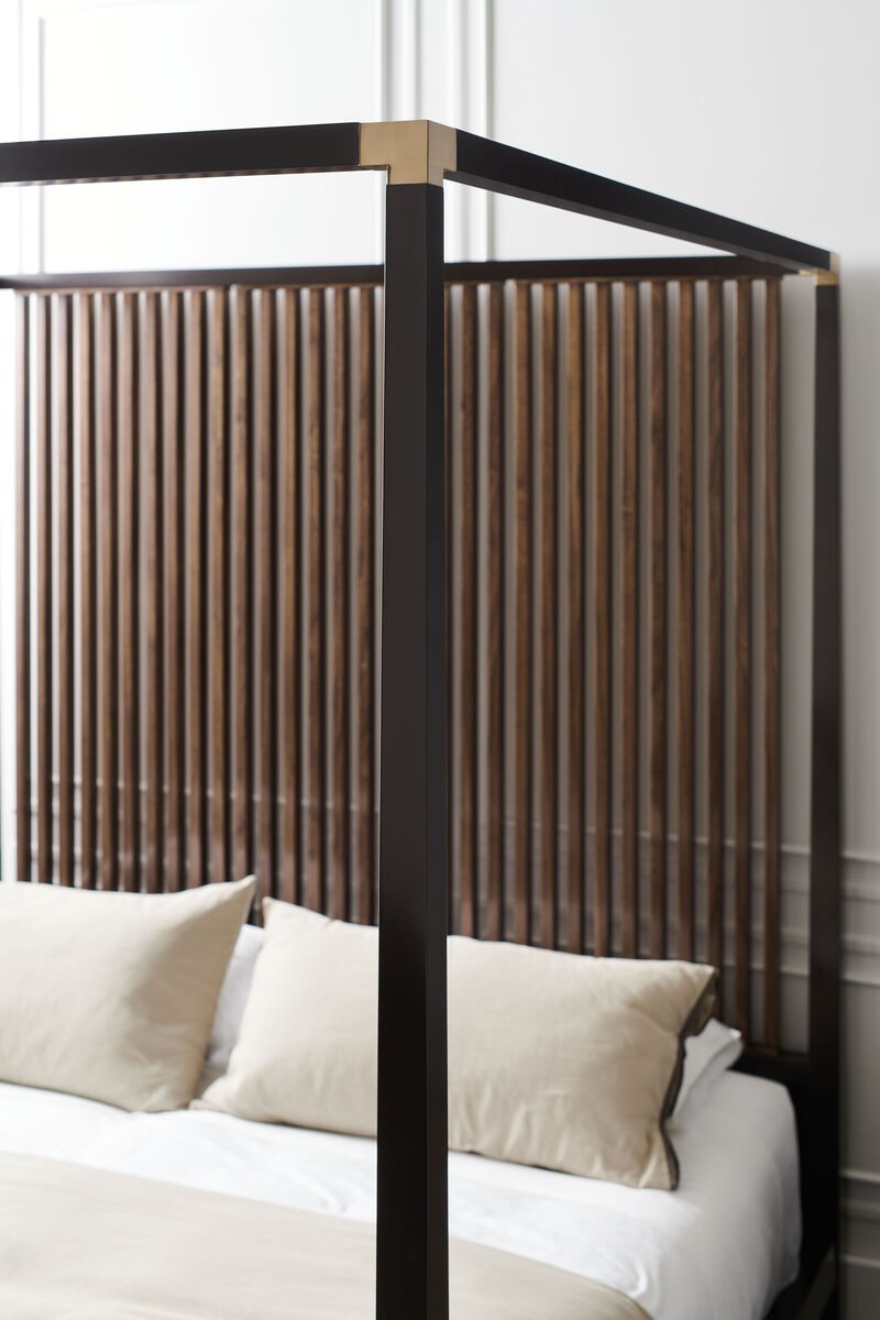 Pinstripe US King Size Bed