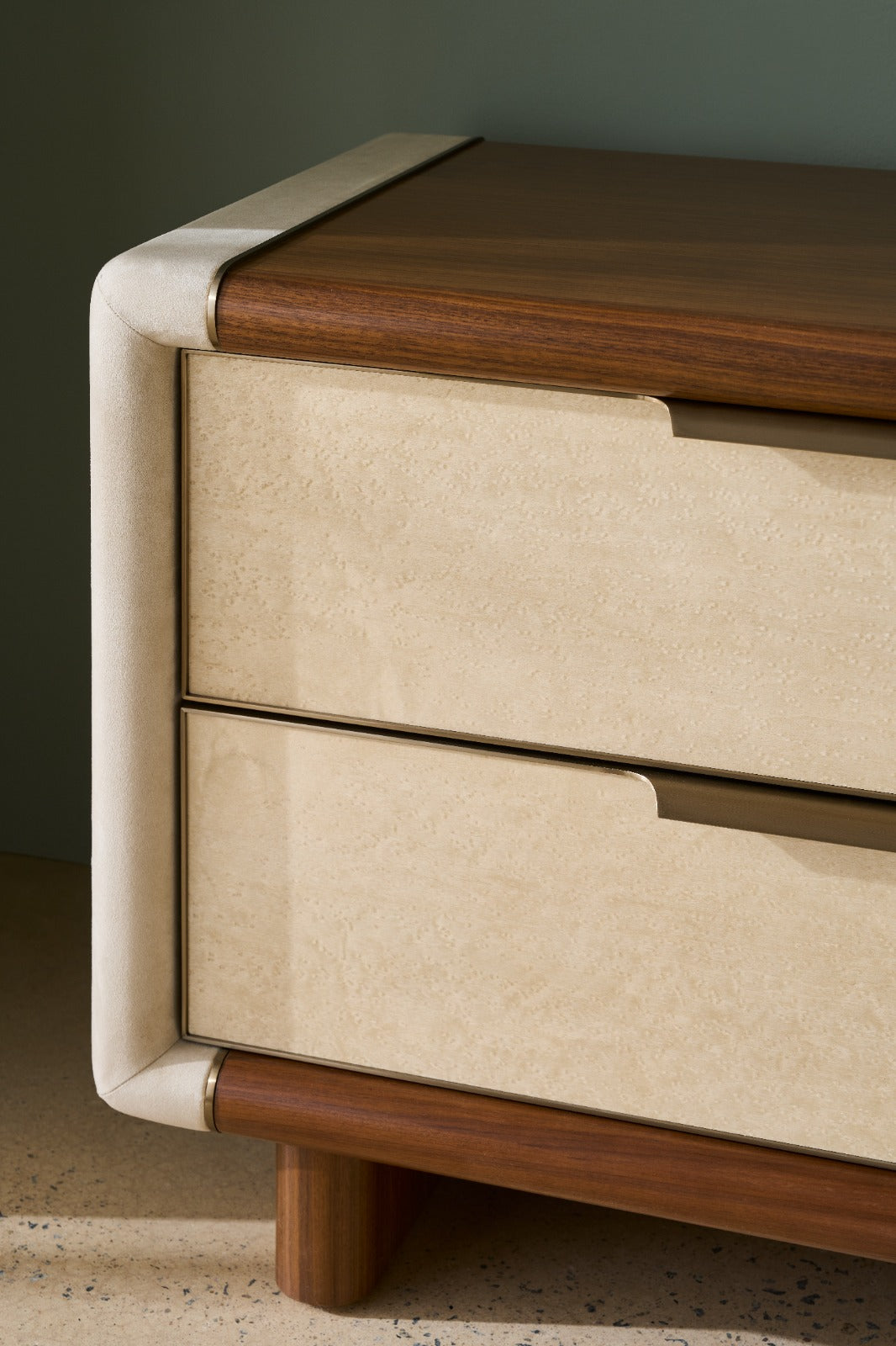Botero Bedside Table – Large