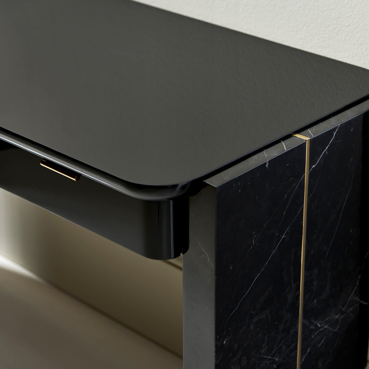Overlap Vanity – Dark