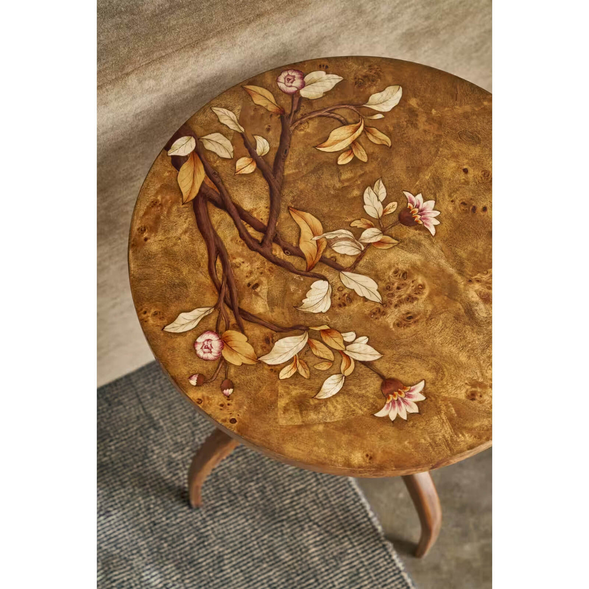 Corolla Drinks Table