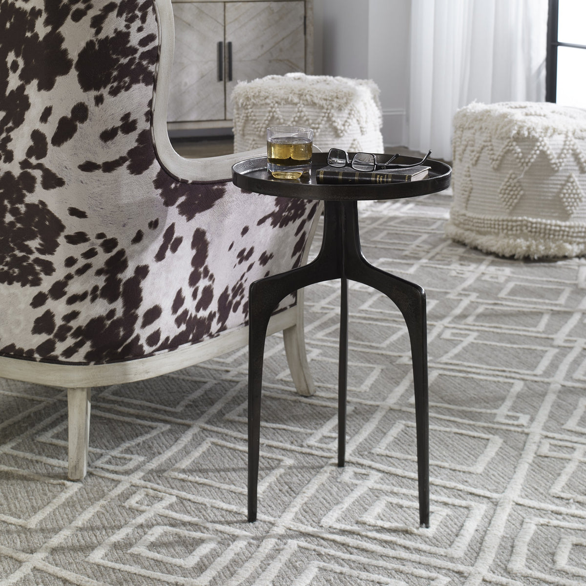 Kenna Accent Table – Antique Bronze