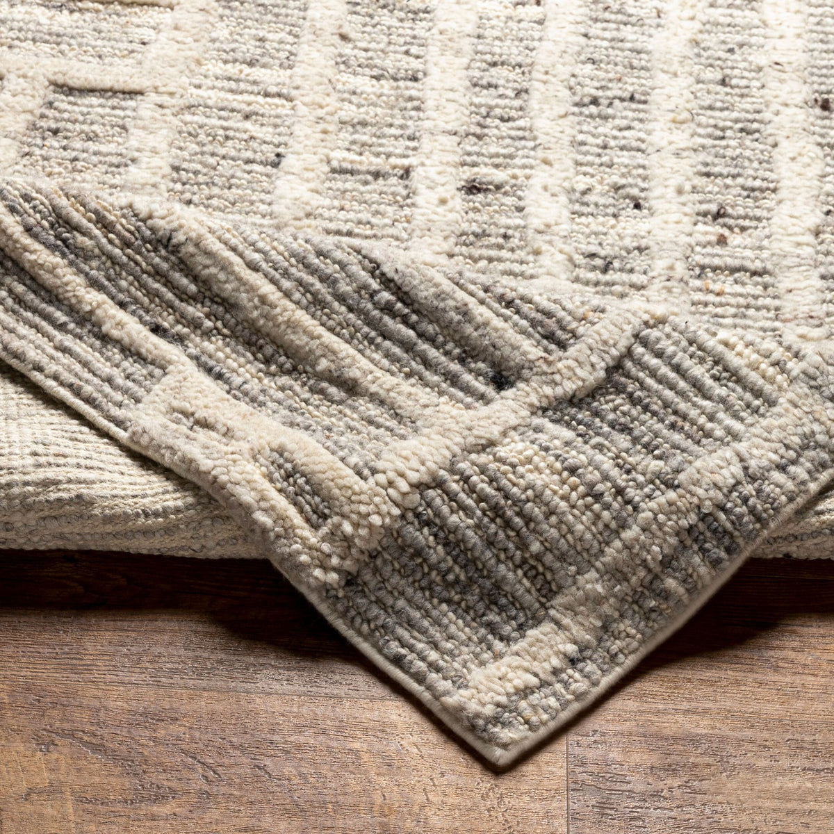 Manisa Hand Woven Rug – 229 x 152cm