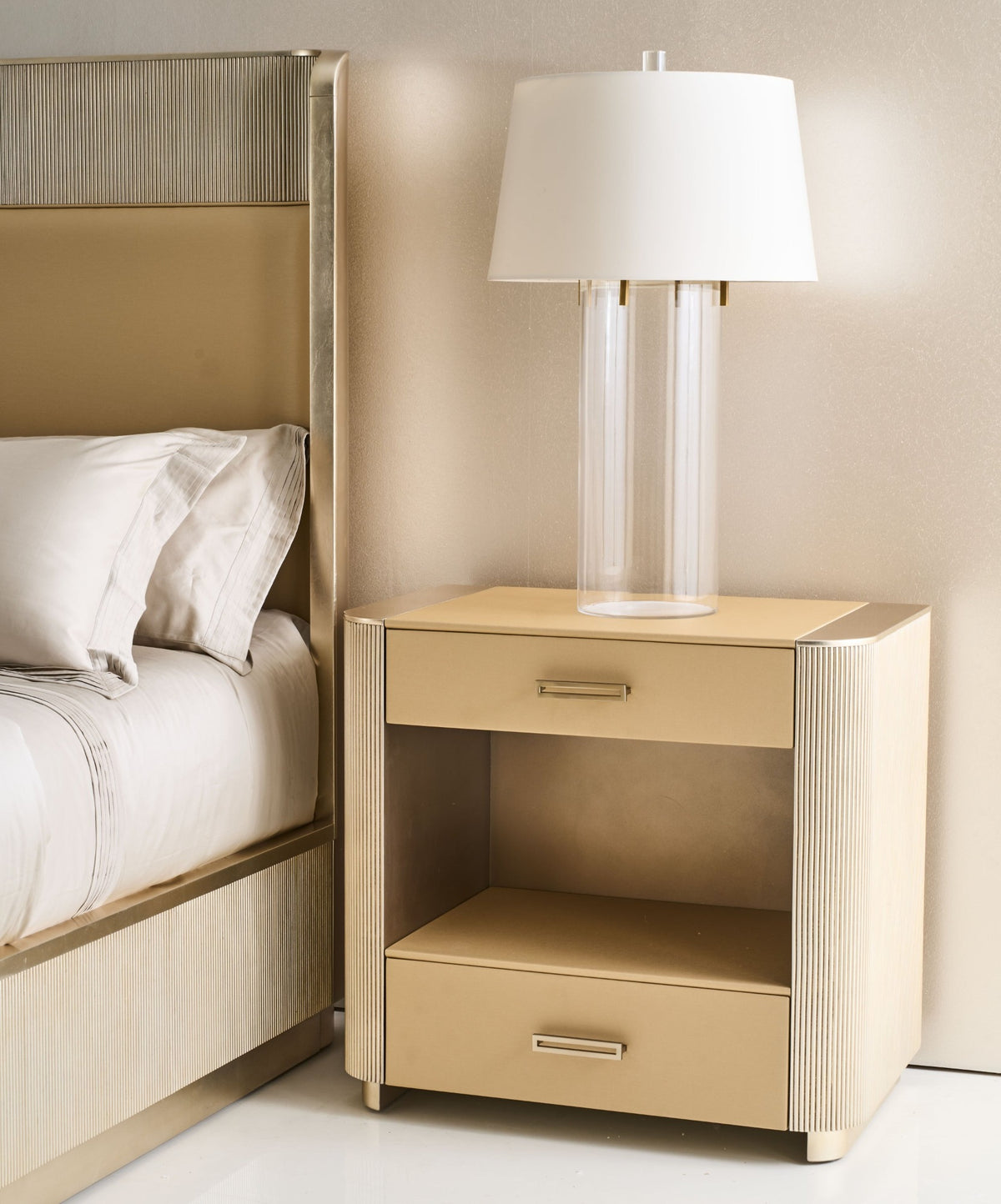 Love-Ly! Bedside Table – Oracle