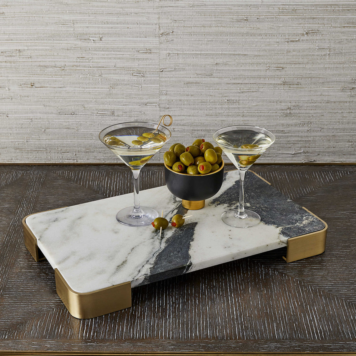 Elevated Tray – Panda Marble, Medium