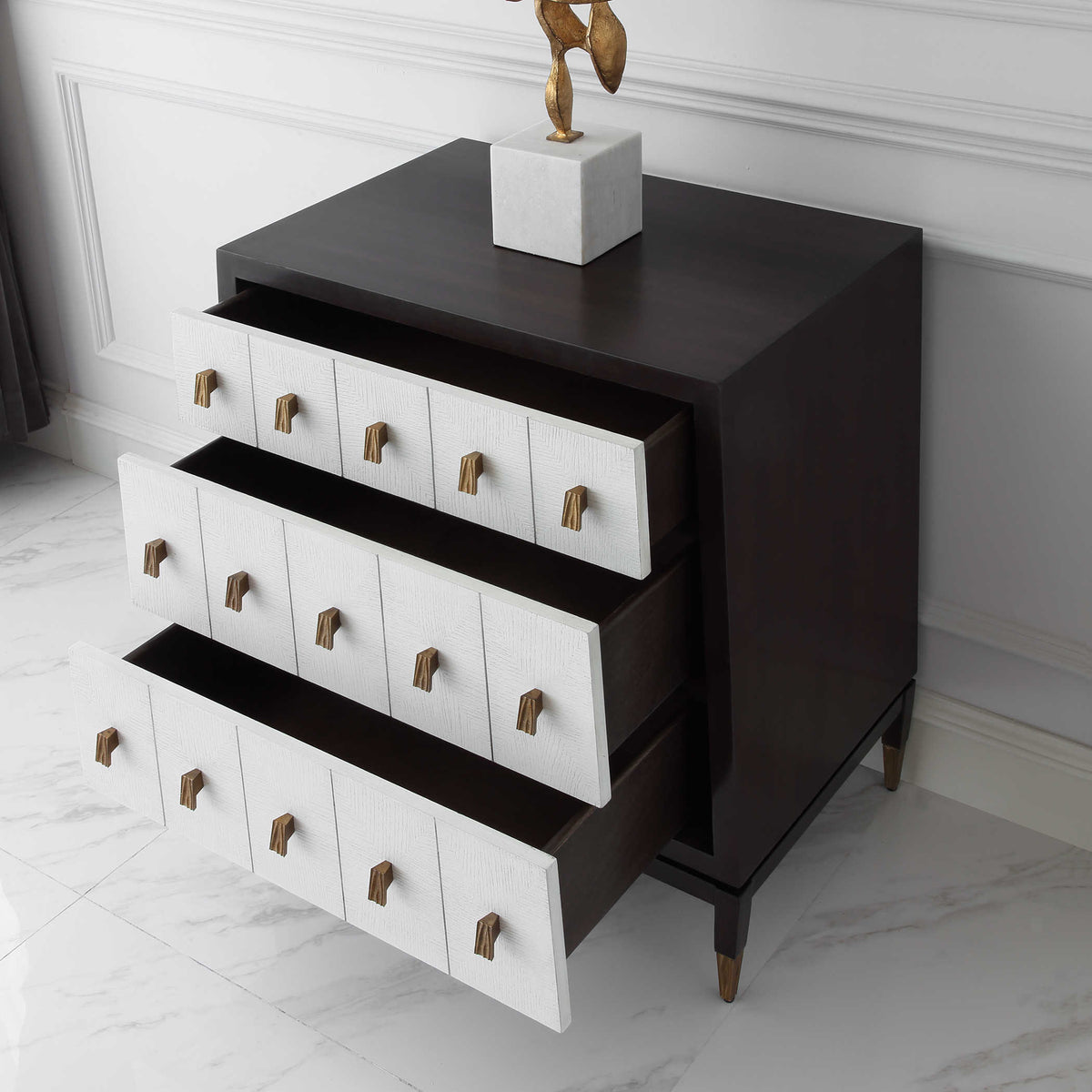 Pyramid Chest of Drawers – White