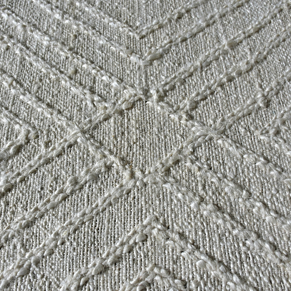 Aledo Geometric Rug – 274 x 366 cm