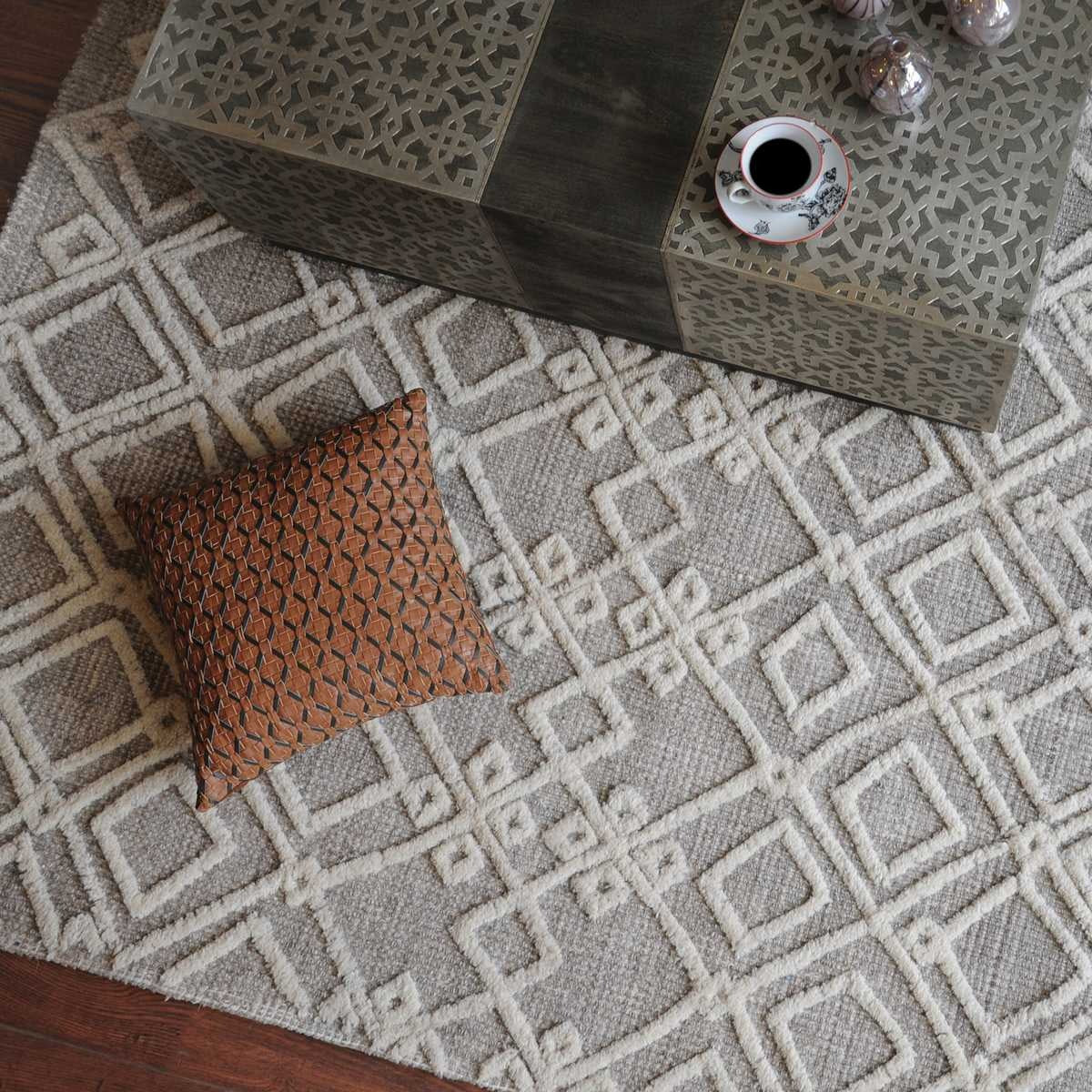 Sieano Grey Wool Rug – 244 x 305 cm