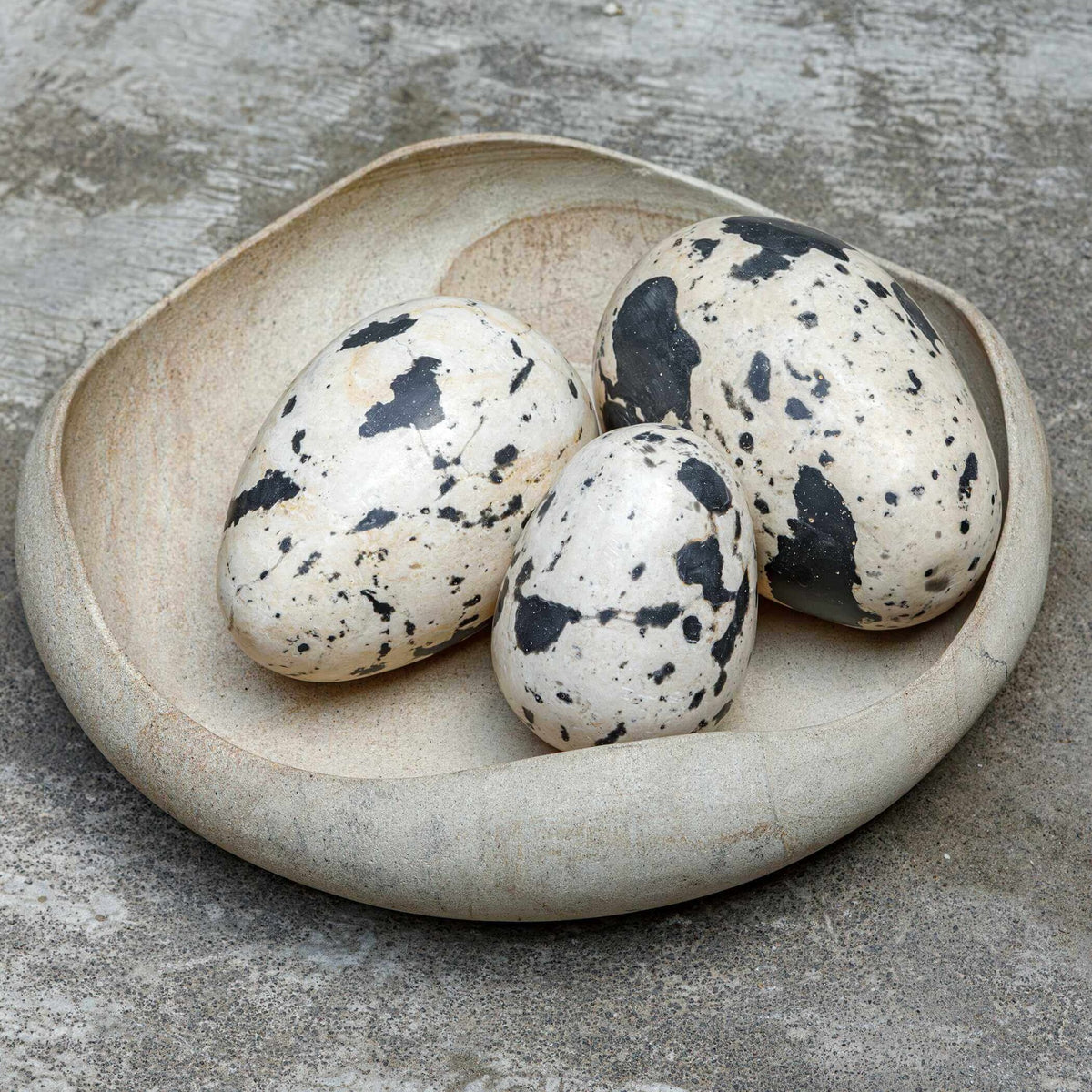 Nest Trio Indoor-Outdoor Stone Eggs – Set of 3