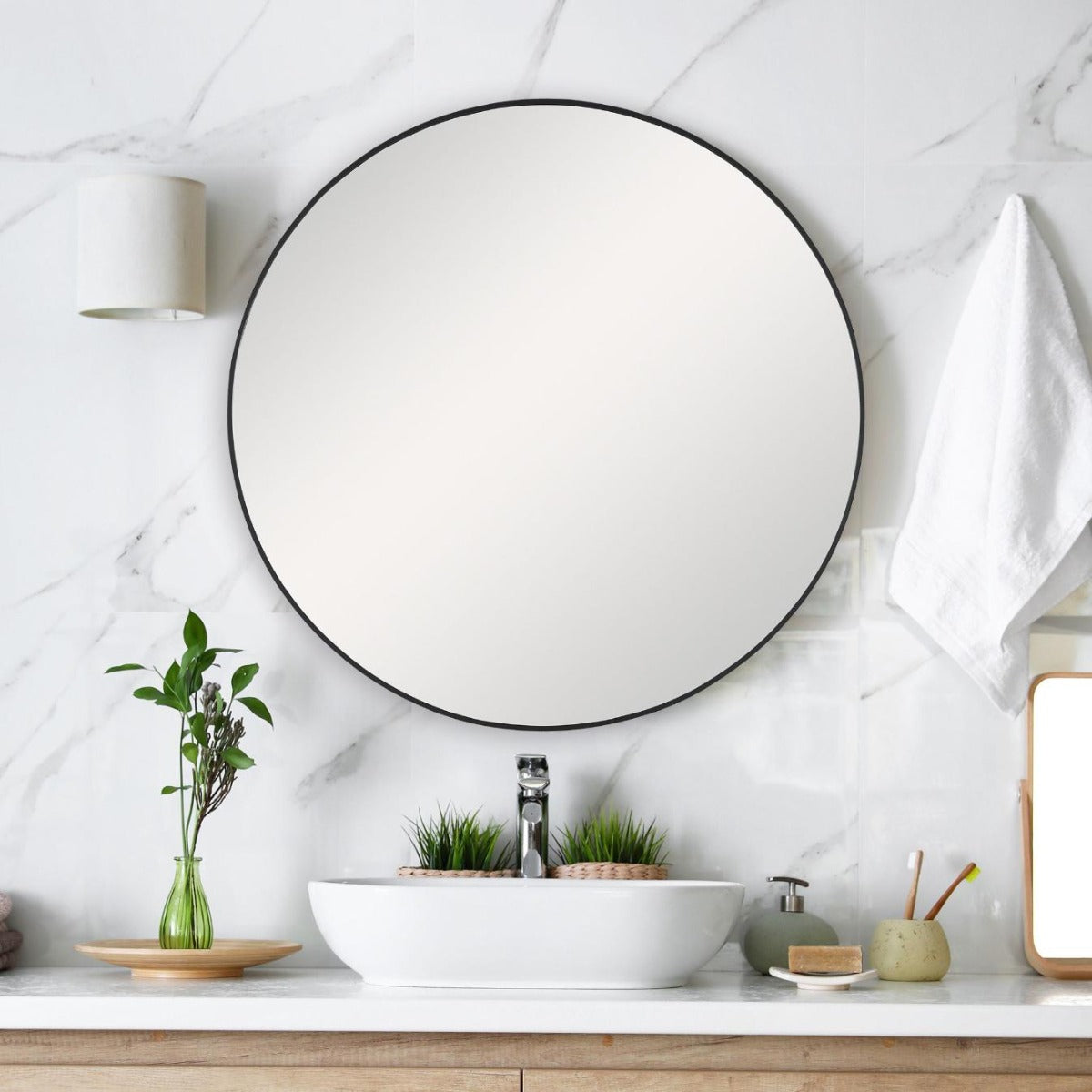 Evelyn Round Mirror – Black