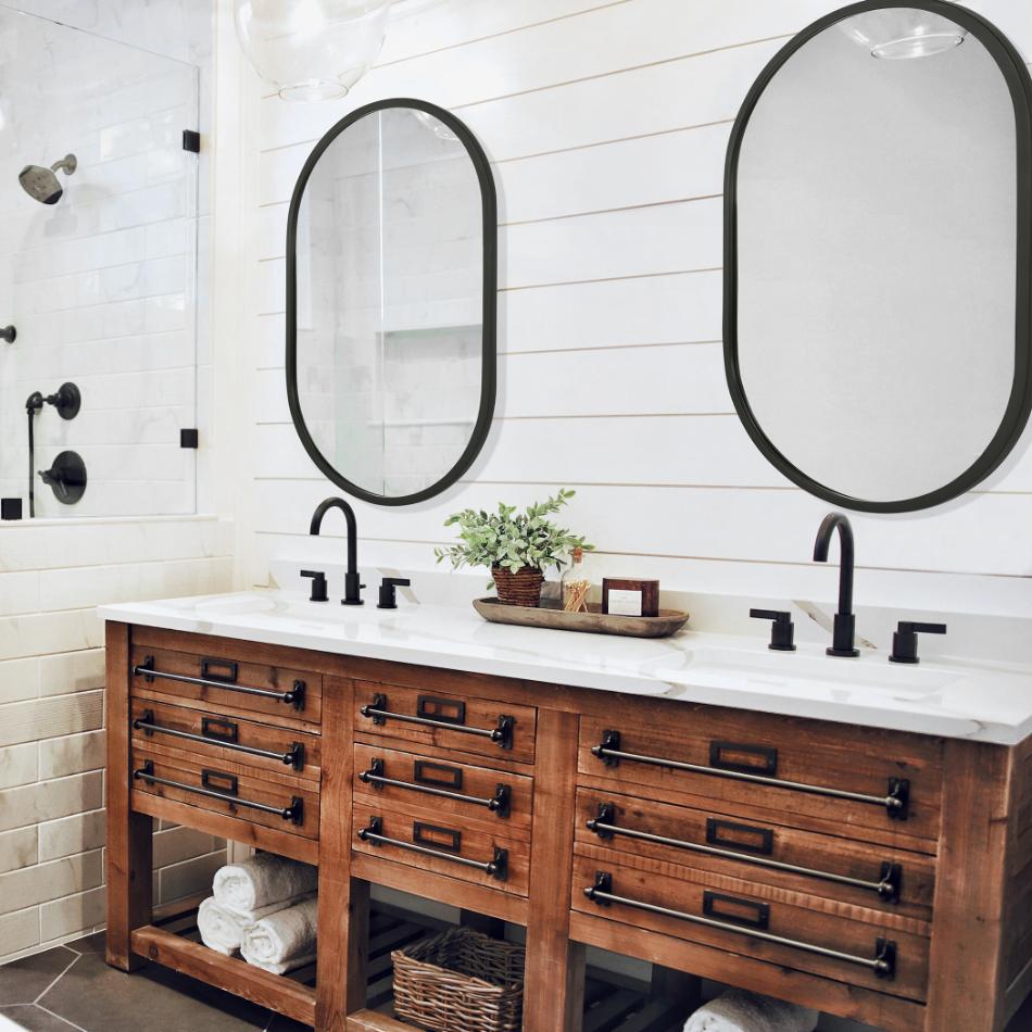 Abigail Oval Mirror – Matte Black