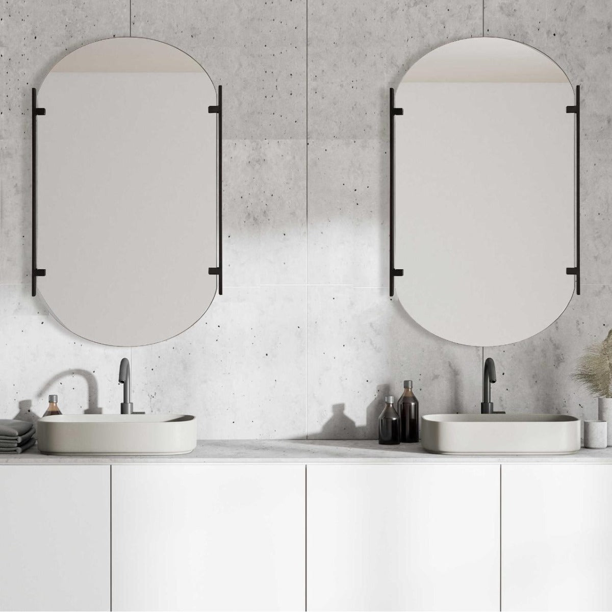 Linear Mirror – Black