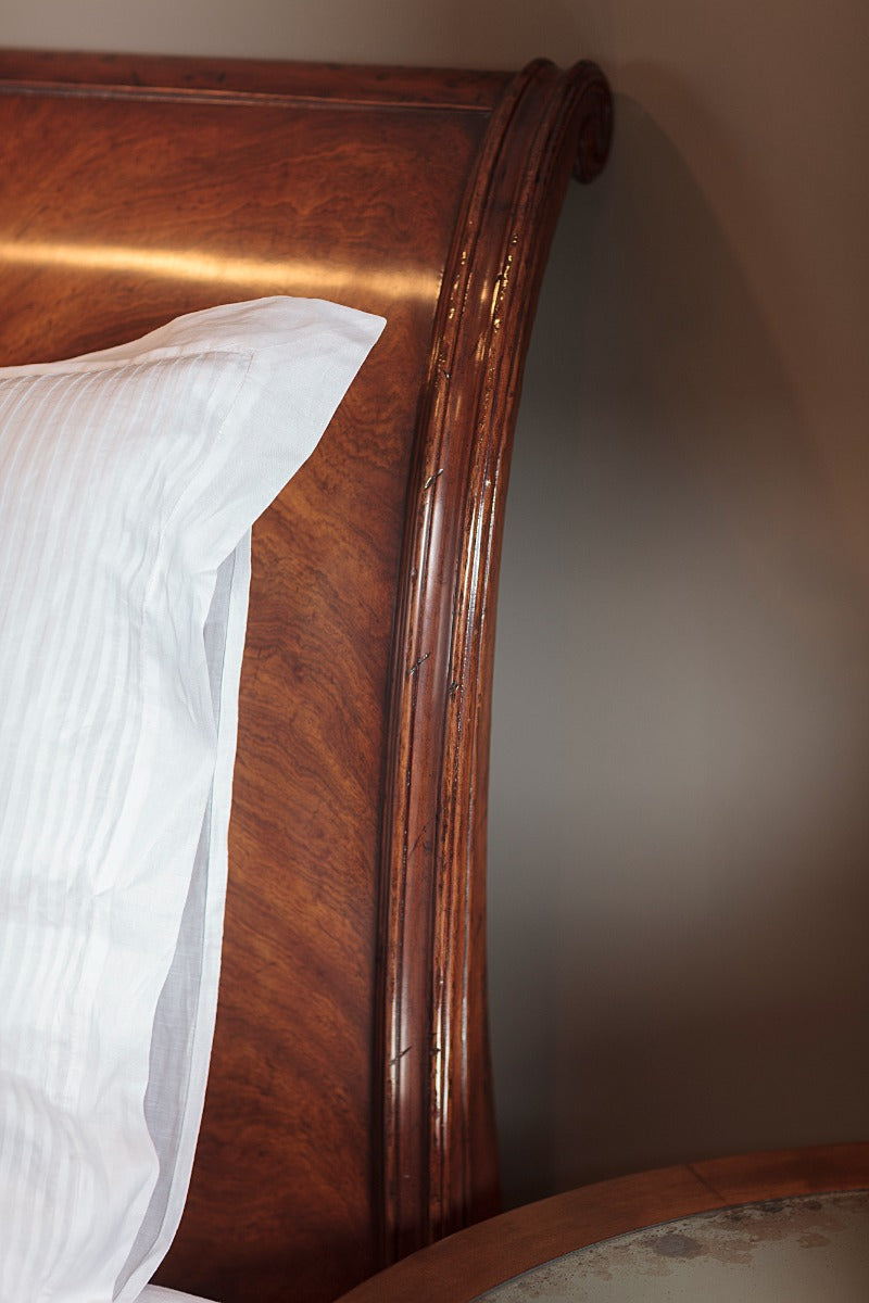 Monarch Sleigh Bed – King